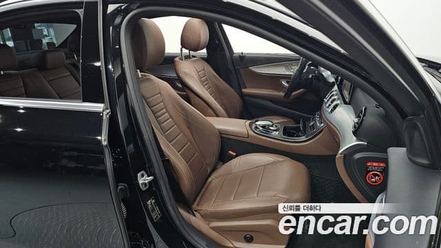 Mercedes-Benz E-класс W213 Avantgarde, 2020 10