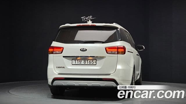 Kia All New Carnival Prestige, 2016 4