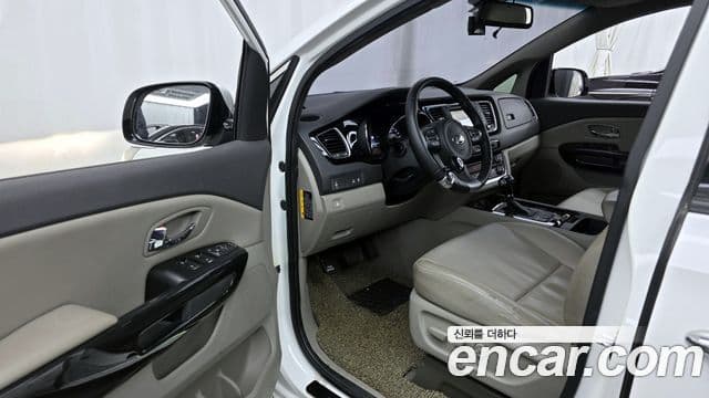 Kia All New Carnival Prestige, 2016 10
