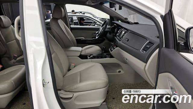 Kia All New Carnival Prestige, 2016 11
