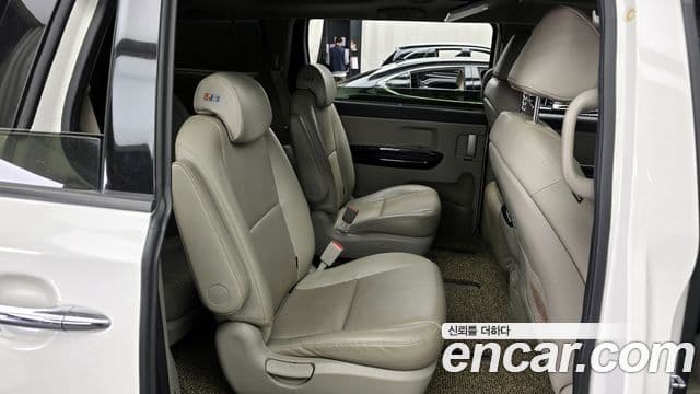 Kia All New Carnival Prestige, 2016 12