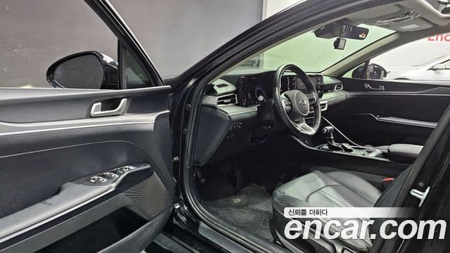 Kia K5 3세대 Standard, 2021 11