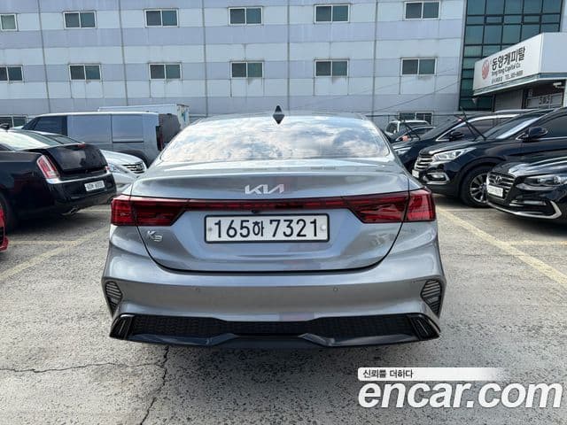 Kia The / новый New K3 2세대 Signature, 2022 4