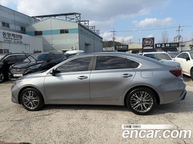 Kia The / новый New K3 2세대 Signature, 2022 7