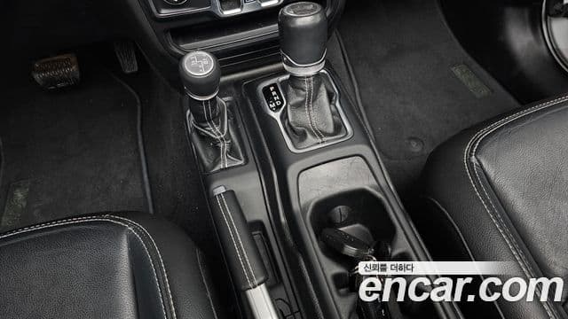 Jeep Wrangler (JL) 2.0 Overland Power top 4도어, 2021 9