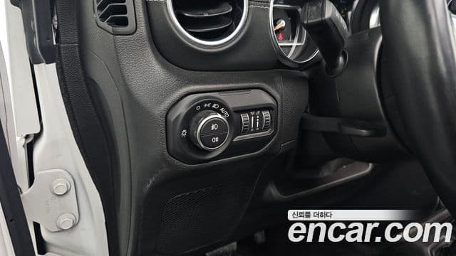 Jeep Wrangler (JL) 2.0 Overland Power top 4도어, 2021 19