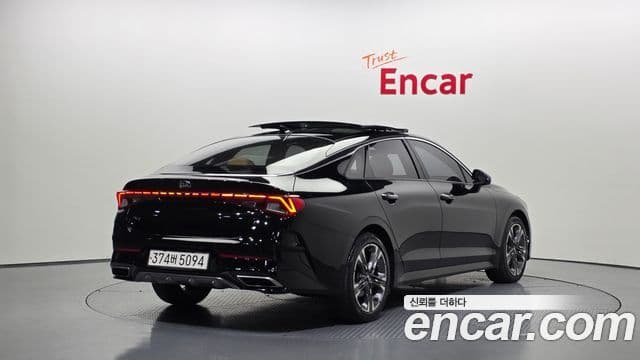 Kia K5 3세대 Signature, 2021 2