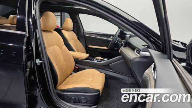 Kia K5 3세대 Signature, 2021 11