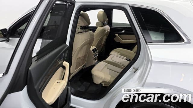 Audi Q5 (FY) Premium, 2023 11