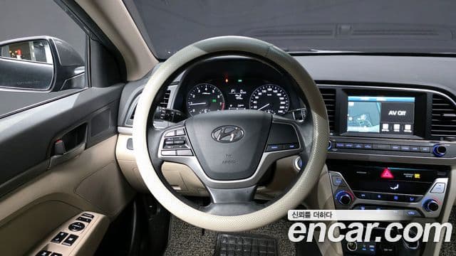 Hyundai Avante AD 1.6 GDI Smart, 2016 13