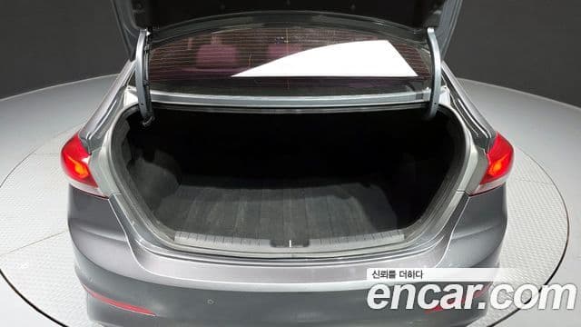 Hyundai Avante AD 1.6 GDI Smart, 2016 20