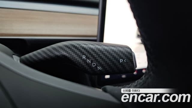 Tesla модель Y Long Range AWD, 2024 9