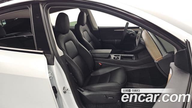 Tesla модель Y Long Range AWD, 2024 10