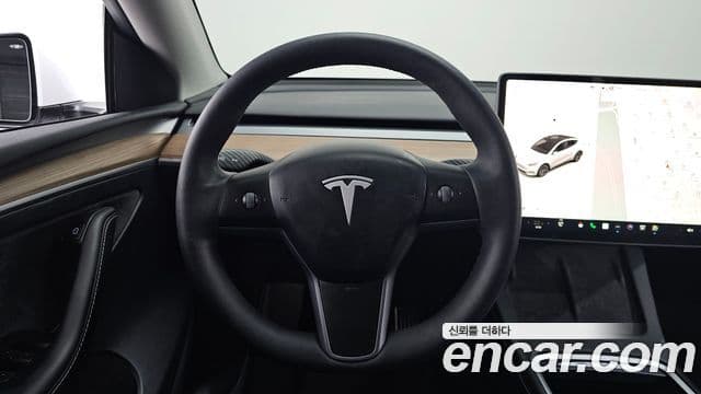 Tesla модель Y Long Range AWD, 2024 13