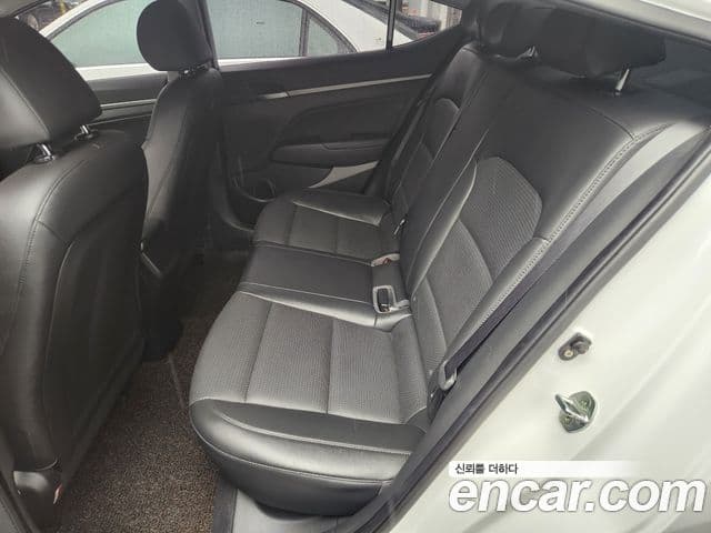 Hyundai Avante AD 1.6 GDI Value Plus, 2018 9