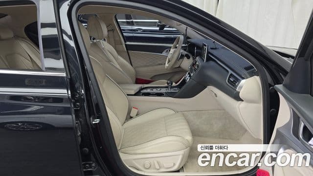 Genesis G70 Elite, 2019 11