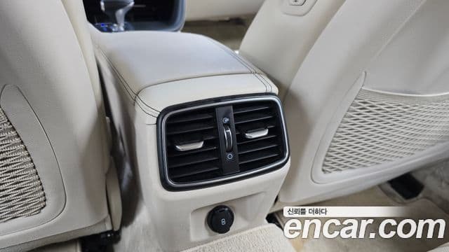 Genesis G70 Elite, 2019 19