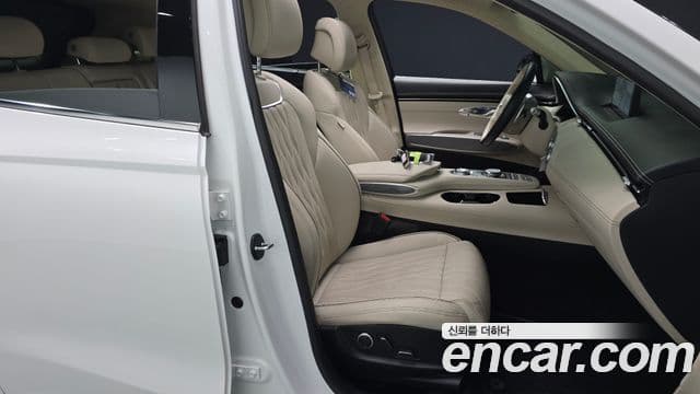 Genesis GV70, 2022 10