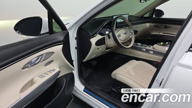 Genesis GV70, 2022 11