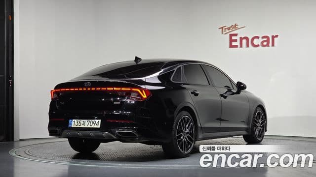 Kia K5 3세대 Signature, 2021 2