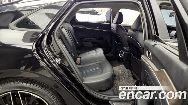 Kia K5 3세대 Signature, 2021 12