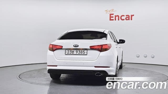 Kia K5 Special, 2011 4