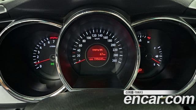 Kia K5 Special, 2011 8