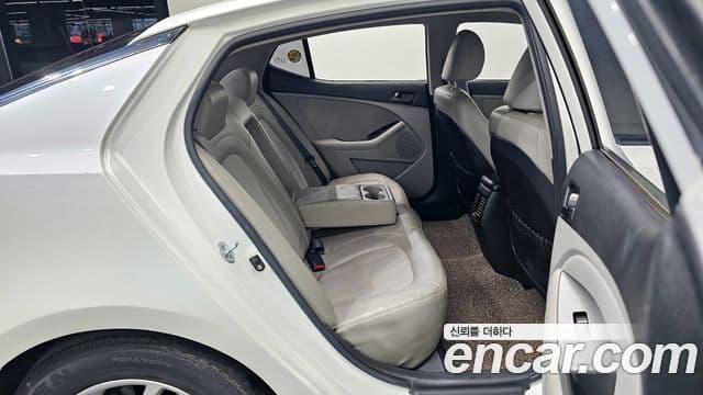 Kia K5 Special, 2011 12