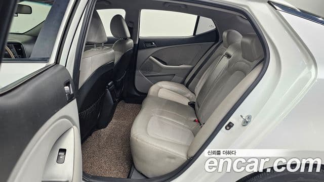 Kia K5 Special, 2011 13