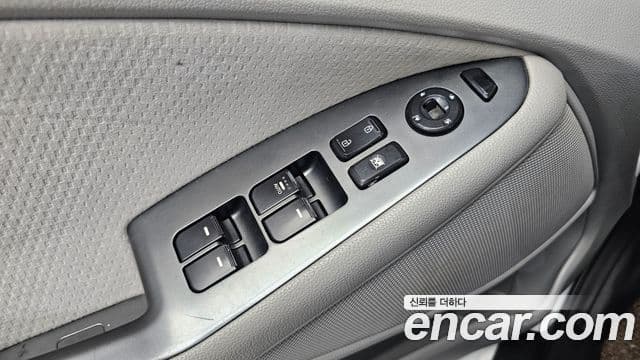 Kia K5 Special, 2011 14