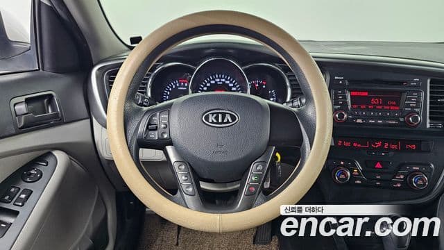 Kia K5 Special, 2011 17