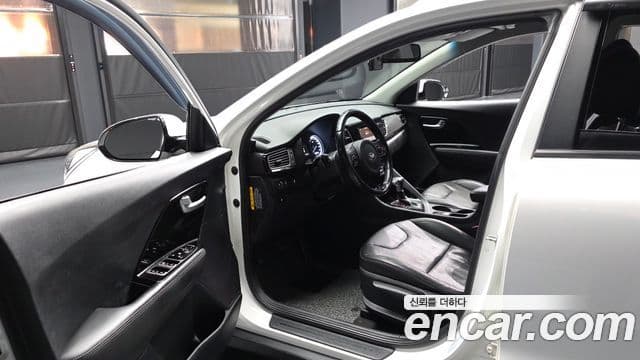 Kia Niro Prestige, 2017 10