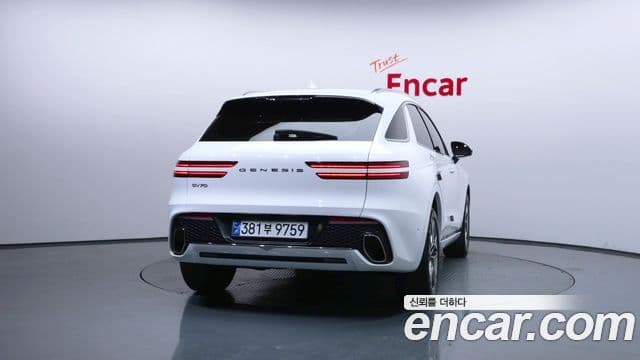 Genesis GV70, 2022 4