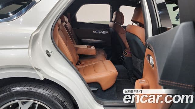 Genesis GV70, 2022 12