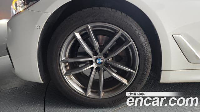 BMW 5시리즈 (G30) 520d xDrive M Sport Plus, 2018 все фото