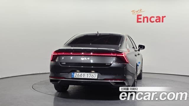 Kia K8 гибрид Signature, 2022 4