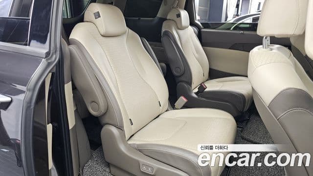 Kia Carnival 4세대 Signature, 2021 12