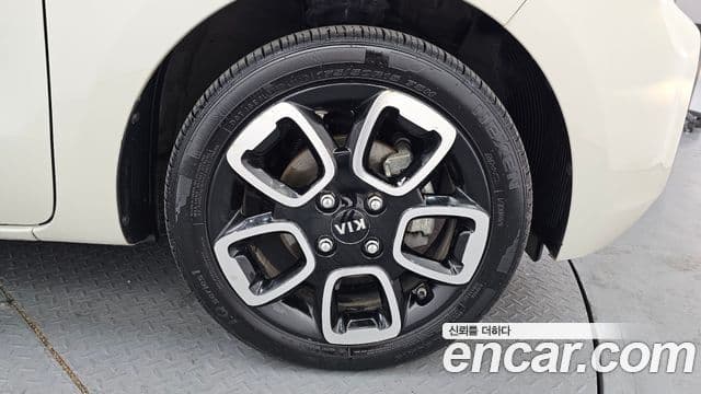 Kia The / новый New Ray Luxury, 2018 все фото