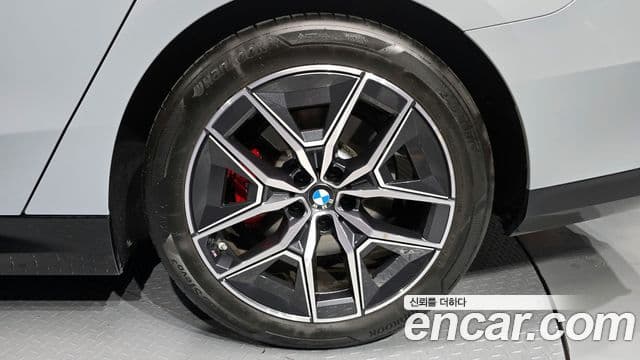 BMW 5시리즈 (G60) 520i Special Edition, 2025 все фото