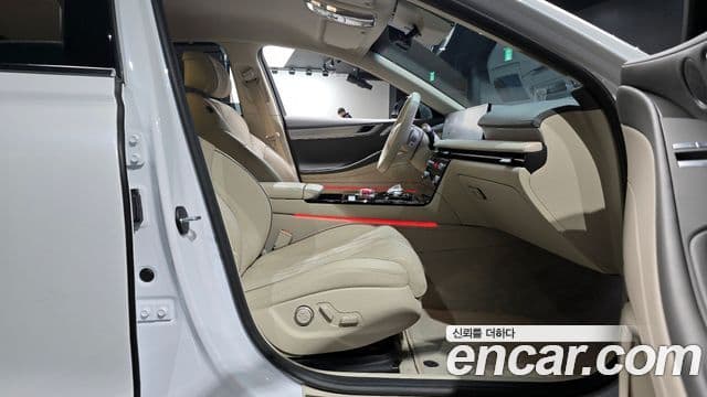 Genesis G80 (RG3) бензин 2.5 турбо AWD, 2025 11