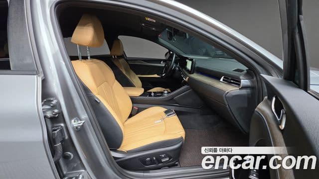 Kia K5 3세대 Signature, 2021 10