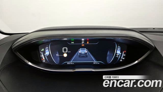 Peugeot 3008 2세대 1.6 BlueHDi Allure, 2018 8