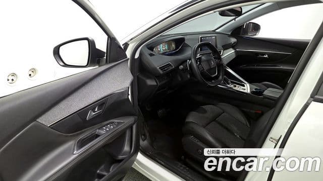 Peugeot 3008 2세대 1.6 BlueHDi Allure, 2018 10