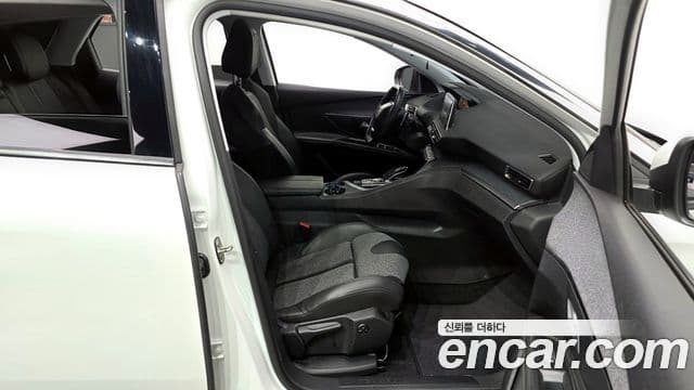 Peugeot 3008 2세대 1.6 BlueHDi Allure, 2018 11