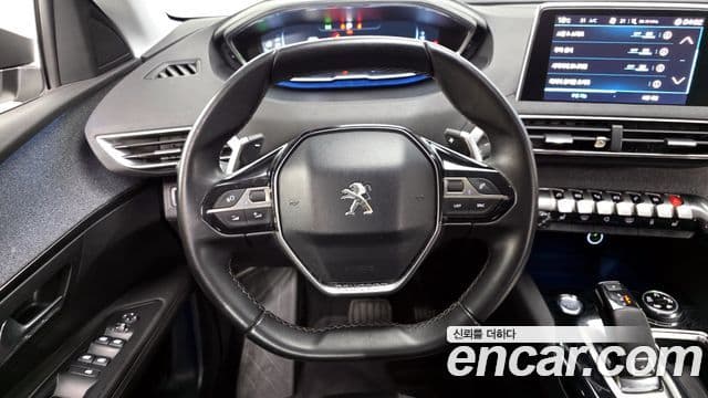 Peugeot 3008 2세대 1.6 BlueHDi Allure, 2018 13