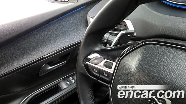 Peugeot 3008 2세대 1.6 BlueHDi Allure, 2018 17