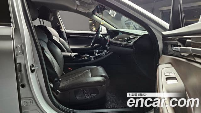 Genesis EQ900 Luxury, 2016 11