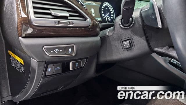 Genesis EQ900 Luxury, 2016 18