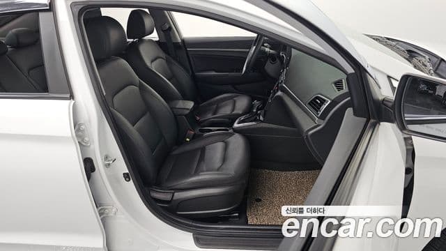 Hyundai Avante AD 1.6 GDI Value Plus, 2018 13