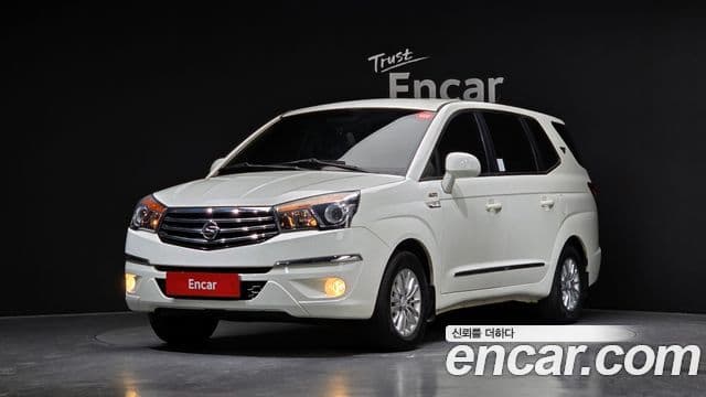 KG모빌리티(SsangYong) Korando 투리스모 4WD LT 11인승, 2014 1